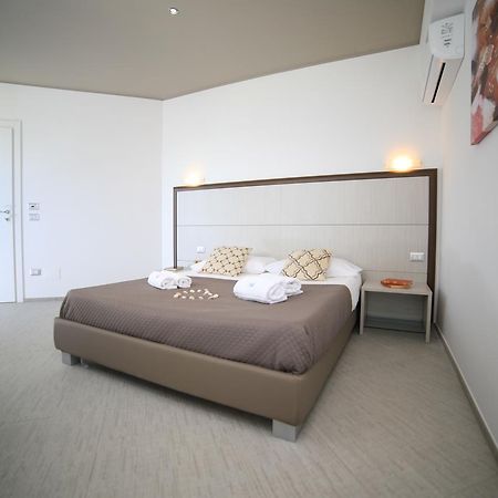 B&B Edonic ปอร์โตเชซาเรโอ ภายนอก รูปภาพ